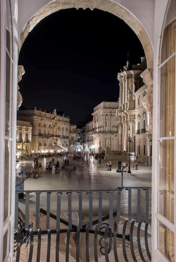 Ortigia Charme Piazza Duomo Apartment Syracuse ภายนอก รูปภาพ