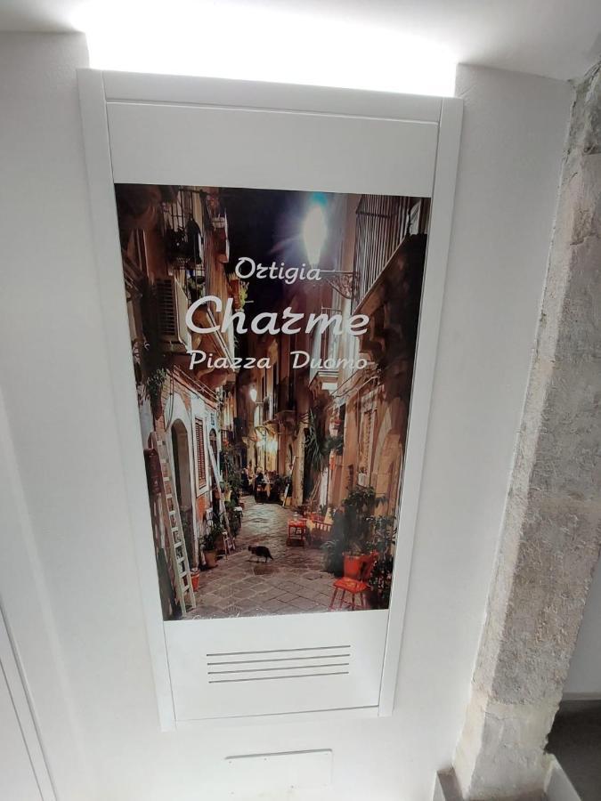Ortigia Charme Piazza Duomo Apartment Syracuse ภายนอก รูปภาพ