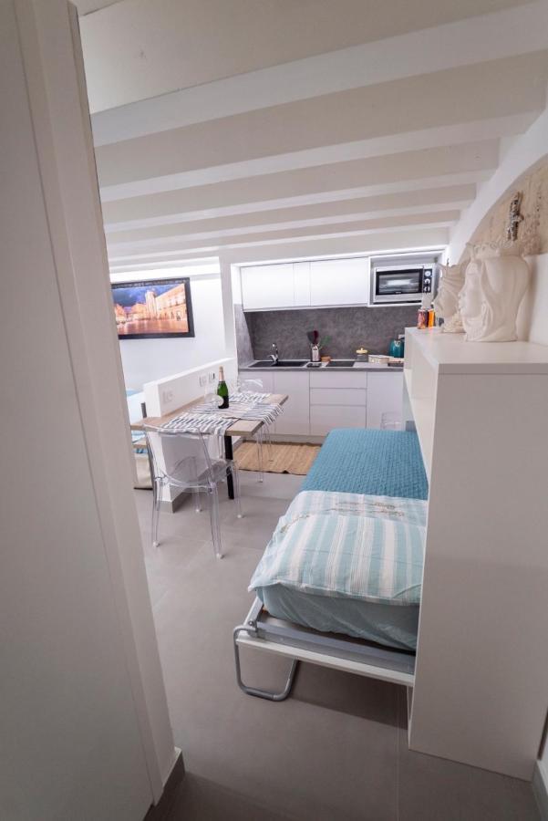 Ortigia Charme Piazza Duomo Apartment Syracuse ภายนอก รูปภาพ