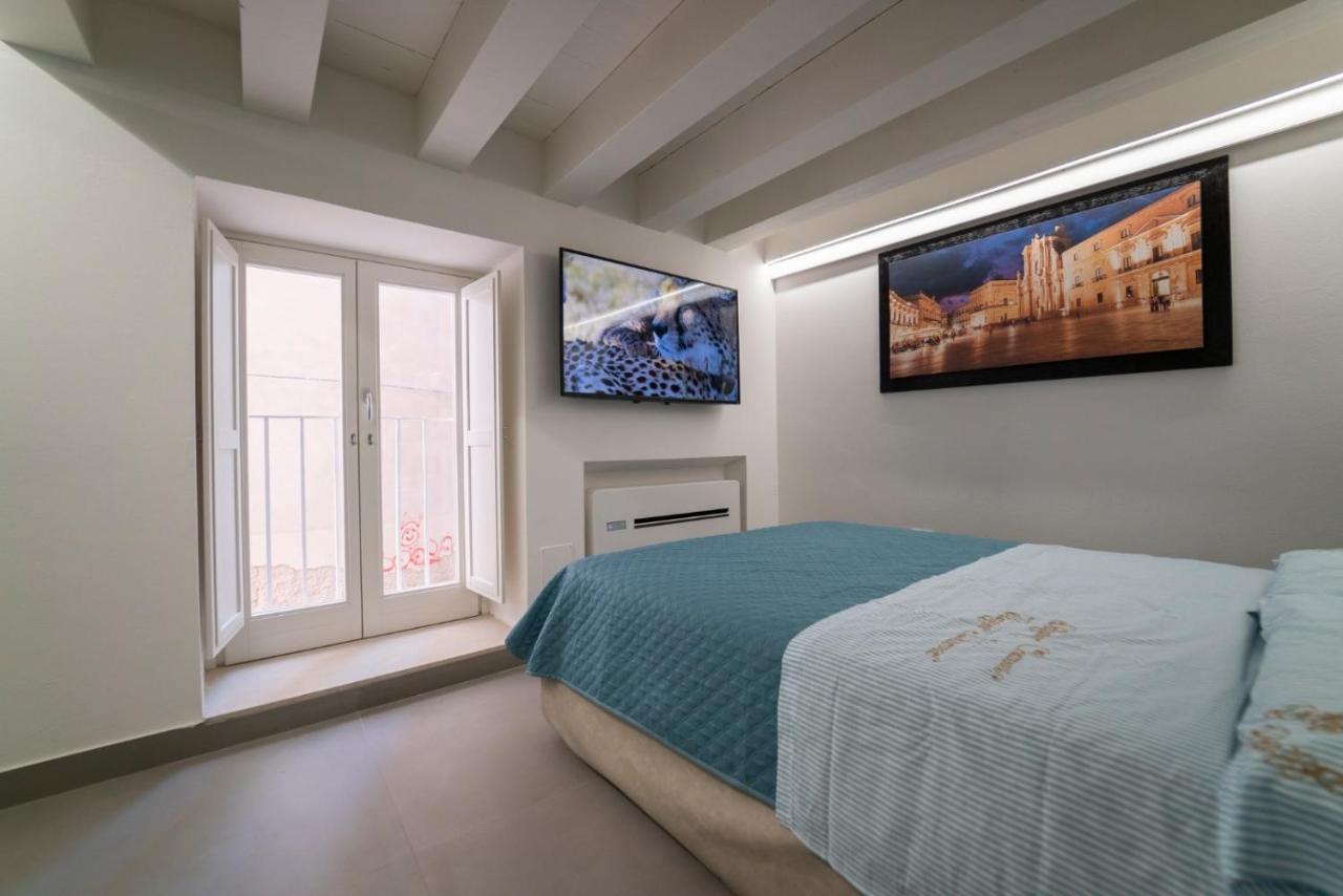 Ortigia Charme Piazza Duomo Apartment Syracuse ภายนอก รูปภาพ