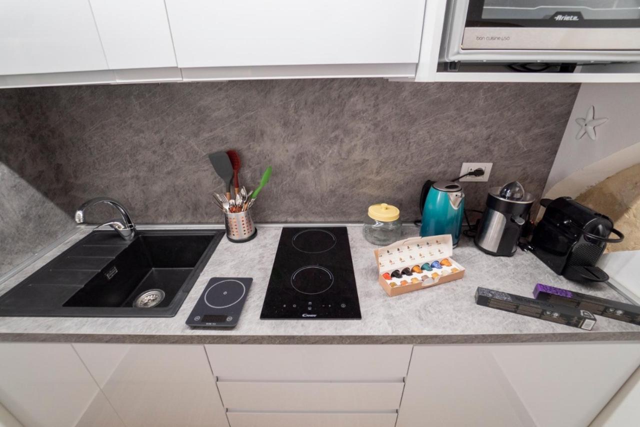 Ortigia Charme Piazza Duomo Apartment Syracuse ภายนอก รูปภาพ